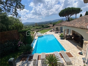 villa à la vente -   83310  GRIMAUD, surface 240 m2 vente villa - UBI437297684